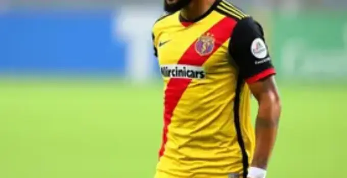 Gustavo Santana